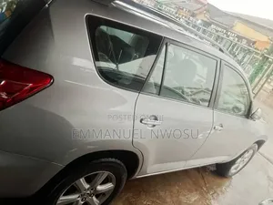 Toyota RAV4 2010 Silver