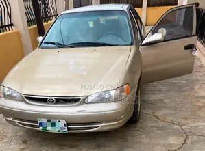 Toyota Corolla X 1.3 Automatic 2000 Gold