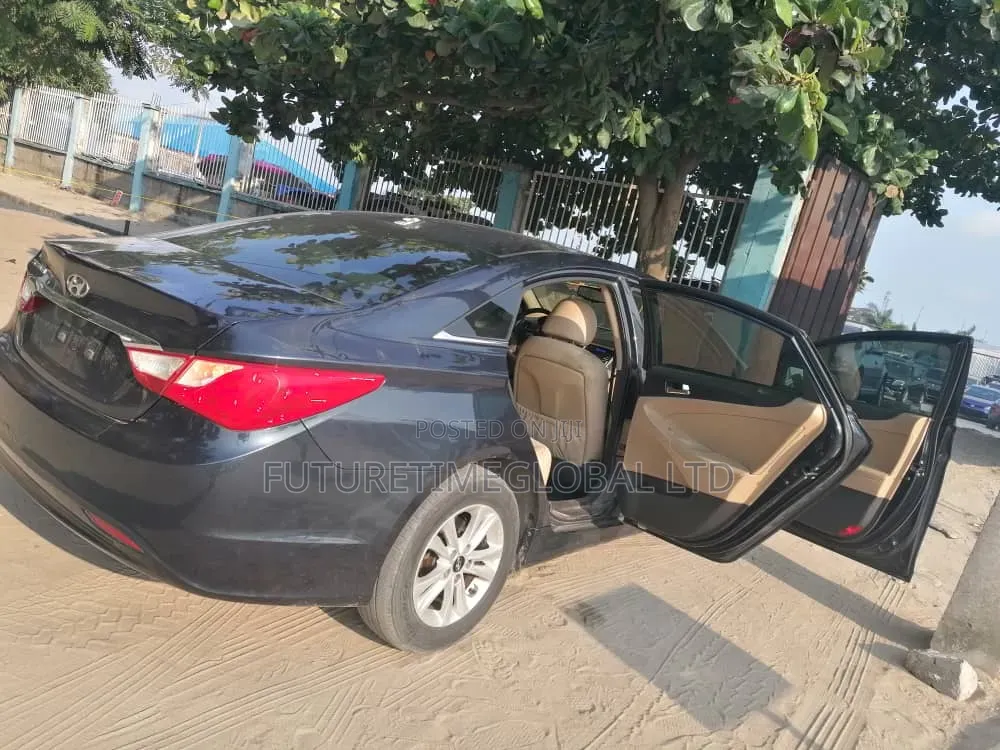 Hyundai Sonata 2013 Black