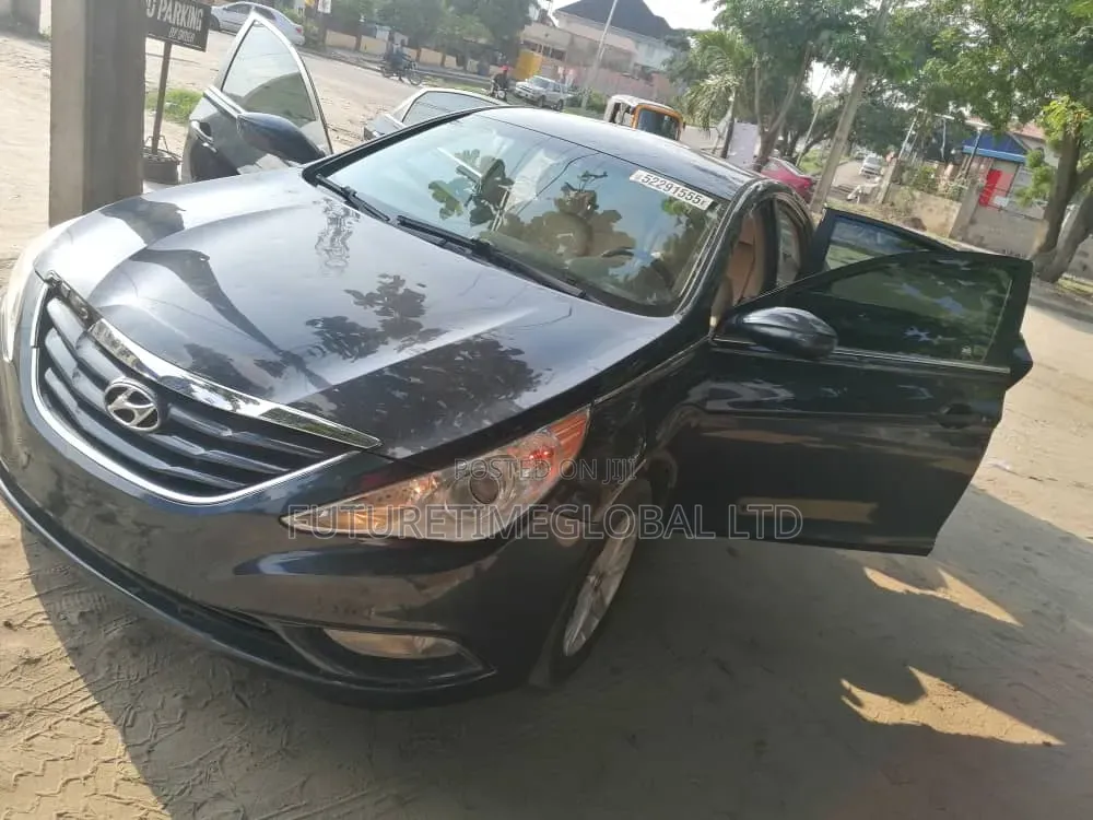 Hyundai Sonata 2013 Black