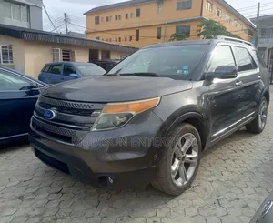 Ford Explorer Limited 4dr 4x4 (3.5L 6cyl 6A) 2012 Gray