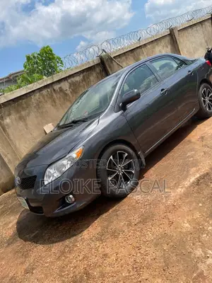 Toyota Corolla LE 4dr Sedan (1.8L 4cyl 4A) 2011 Gray