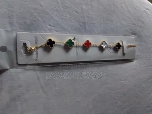 Vca Hand Chain