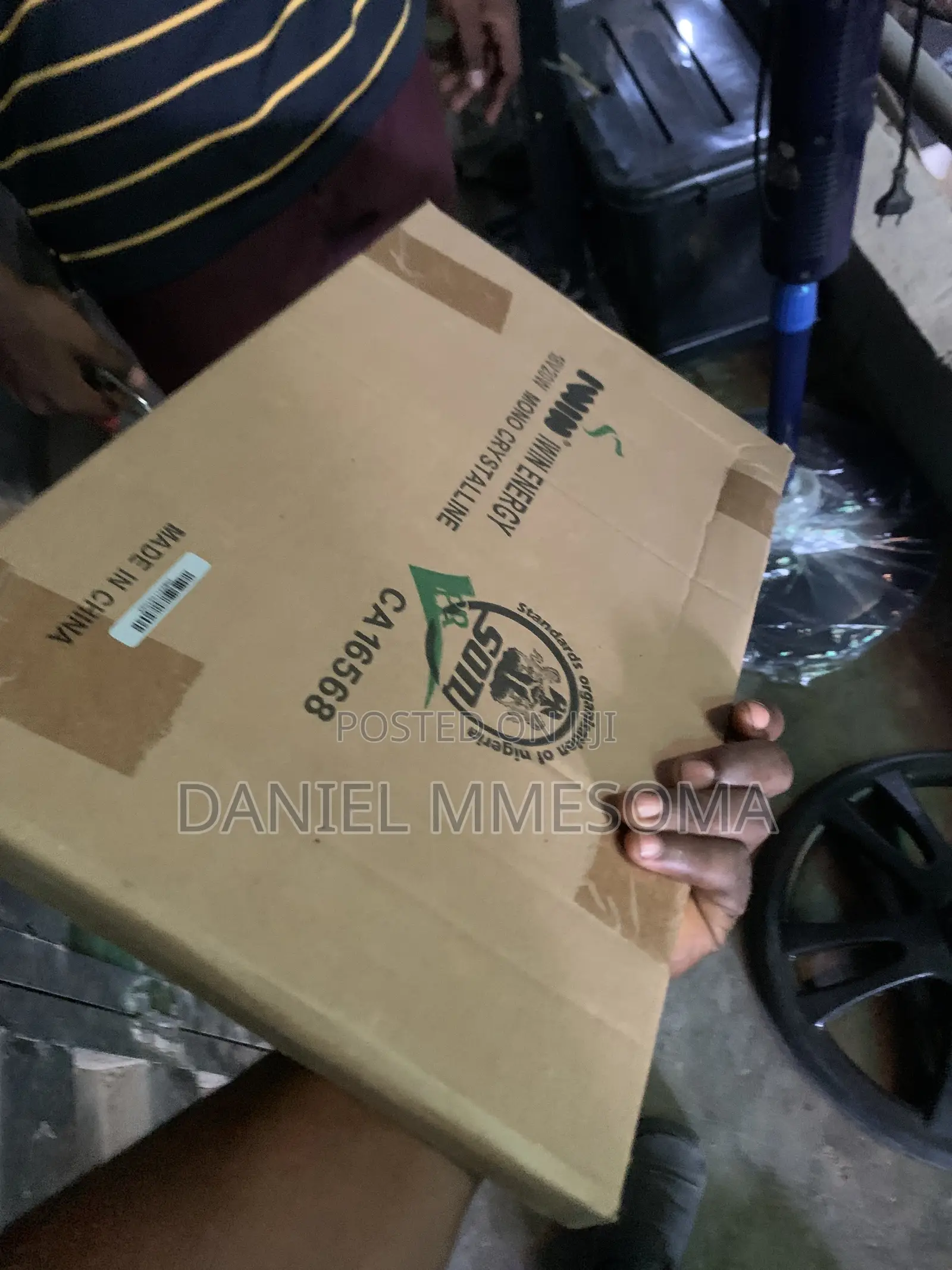 Iwin Rechargeable With Pannel