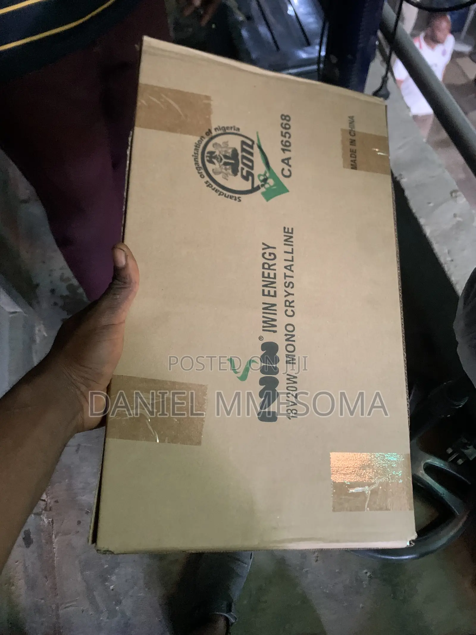 Iwin Rechargeable With Pannel