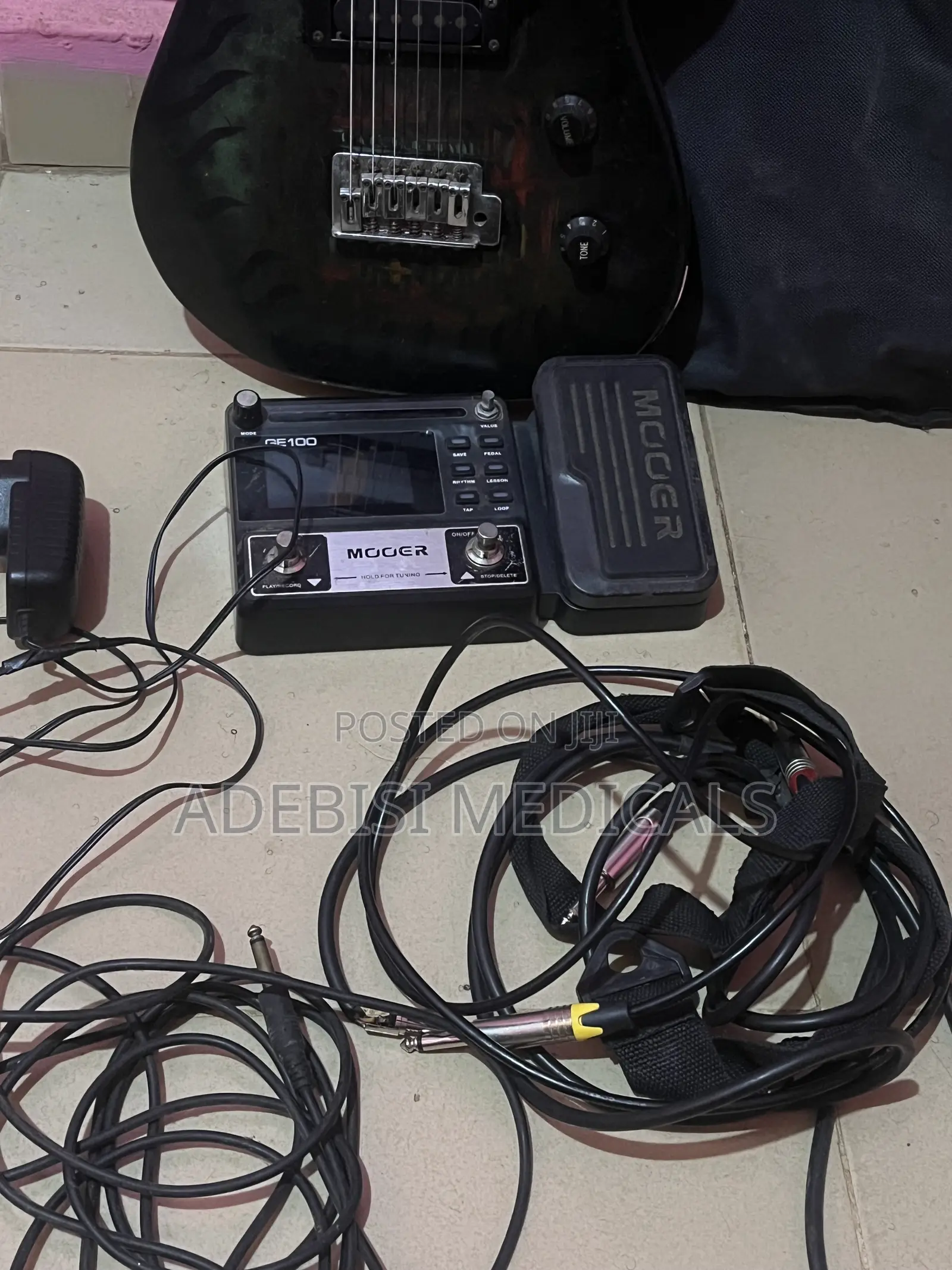 Guitar/Effect Pedal