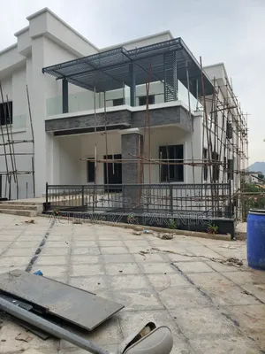 10bdrm Mansion in Maitama for sale