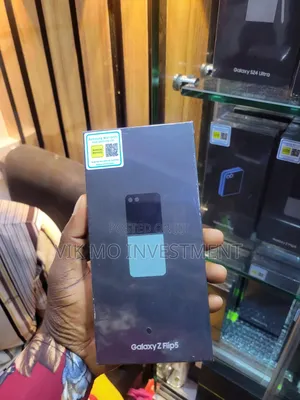 New Samsung Galaxy Z Flip5 256 GB