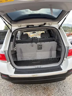 Toyota Highlander Limited 3.5l 4WD 2013 White