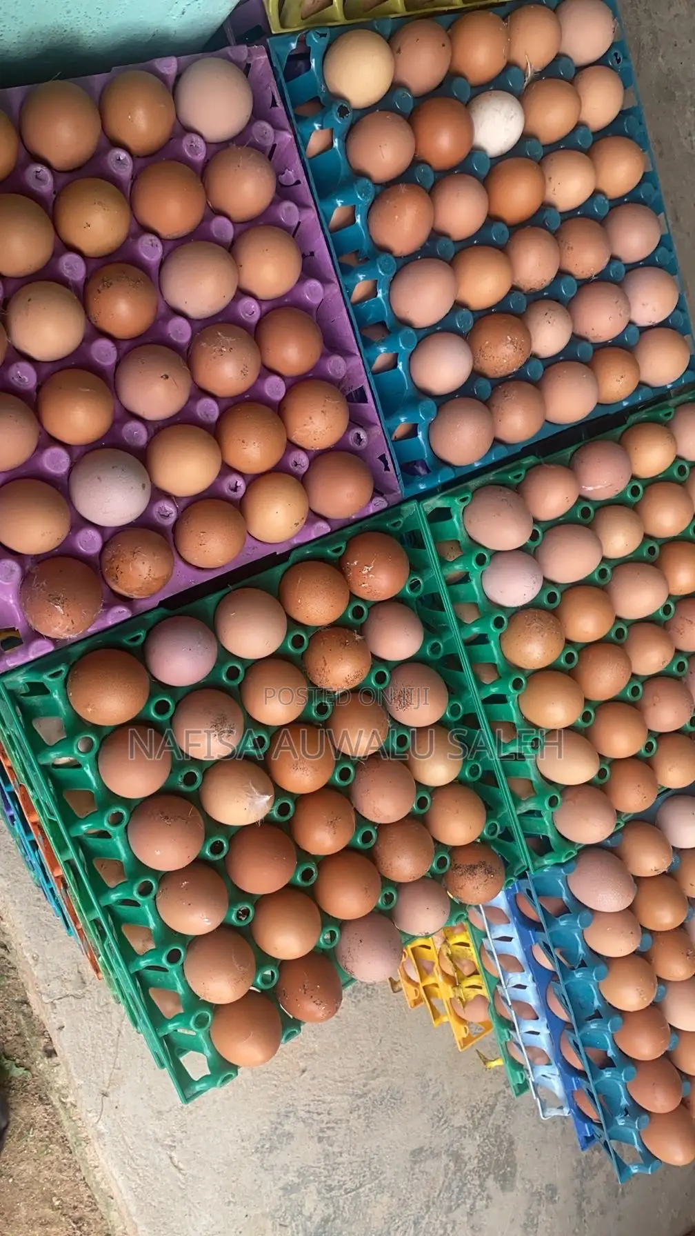 Fresh Farm Eggs – Large Small Crates Available