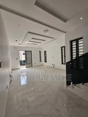 5bdrm Duplex in Gra Estate for rent