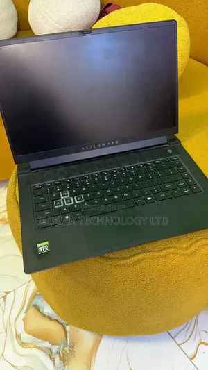 Laptop Dell Allenware M15 R5 32GB Intel Core Ultra 9 SSD 1T