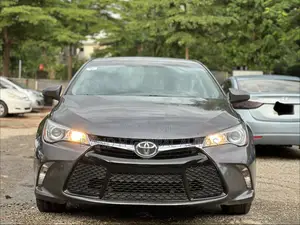 Toyota Camry SE 4dr Sedan (2.5L 4cyl 6A) 2016 Gray