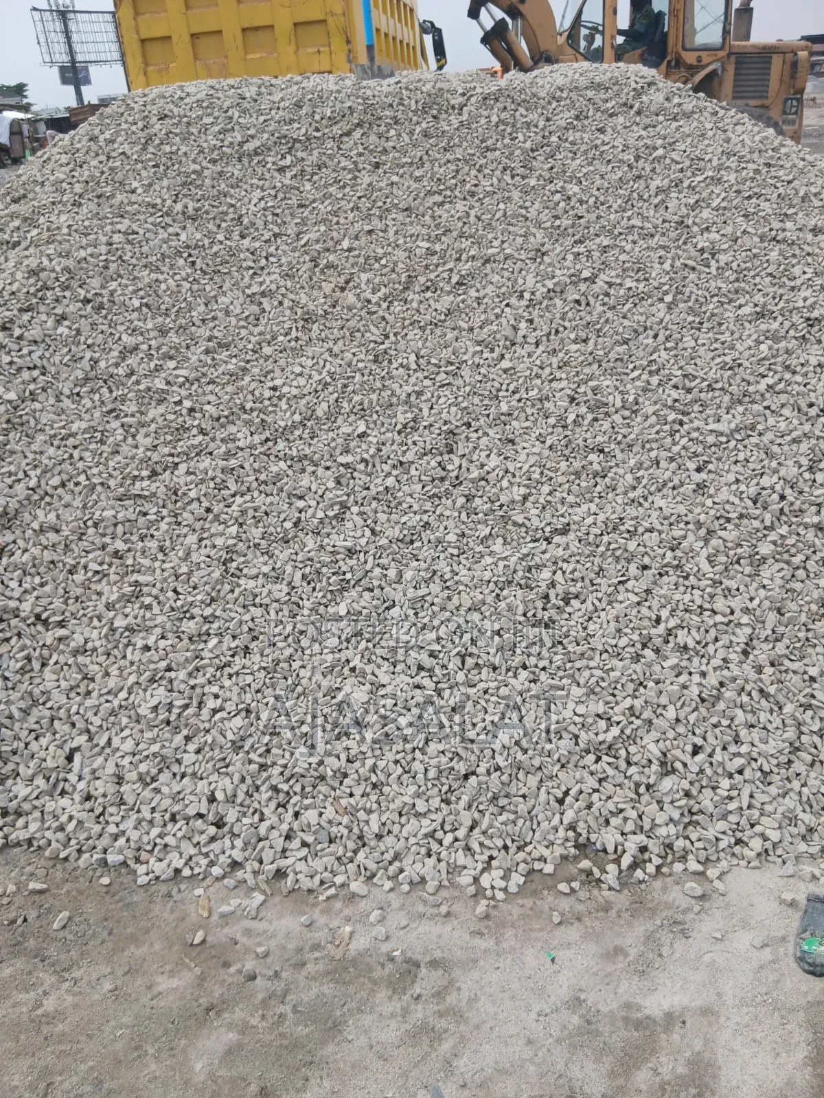 1/2 30 Tons of Granite and Sharp Sand