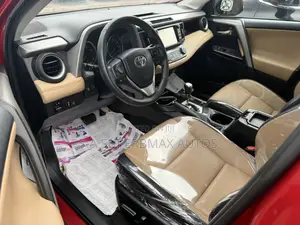 Toyota RAV4 Limited 4dr SUV AWD (2.5L 4cyl 6A) 2018 Red