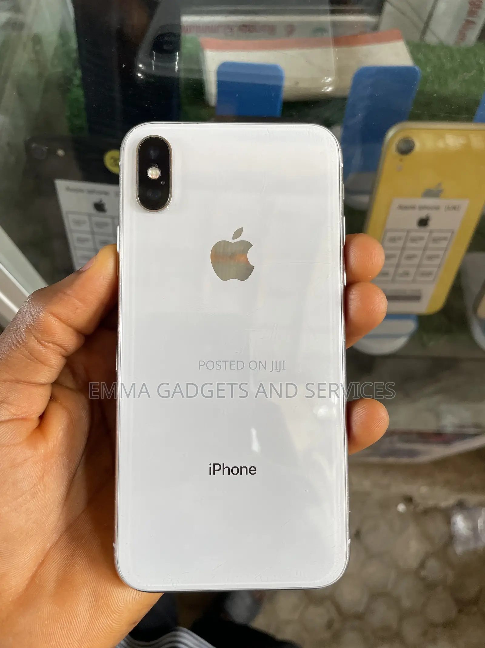Apple iPhone X 64 GB White