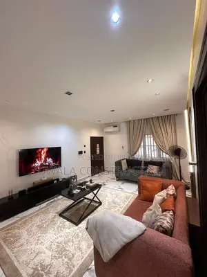 Ultra-Modern 3-Bedroom Smart Short-Let With Lounge Balcony – Wuse 2