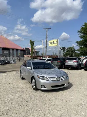 Toyota Camry 2010 Silver