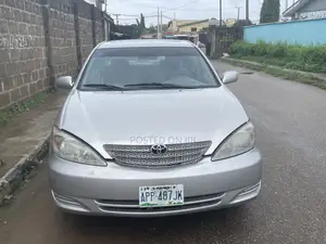 Toyota Camry 2004 Silver