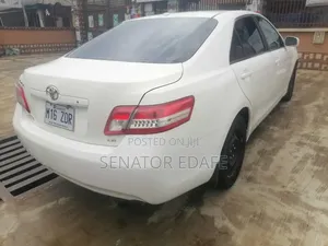 Toyota Camry 2010 White