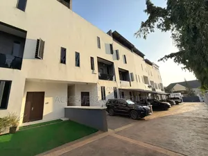 5bdrm Duplex in Asokoro for rent