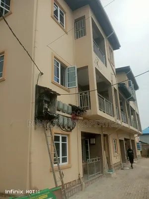 3bdrm Block of Flats in Seaside Estate, Ado / Ajah for rent