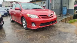 Toyota Corolla 2013 Red