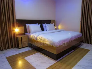 Serviced Apartment
