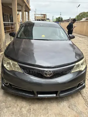 Toyota Camry XLE 4dr Sedan (2.5L 4cyl 6A) 2012 Black