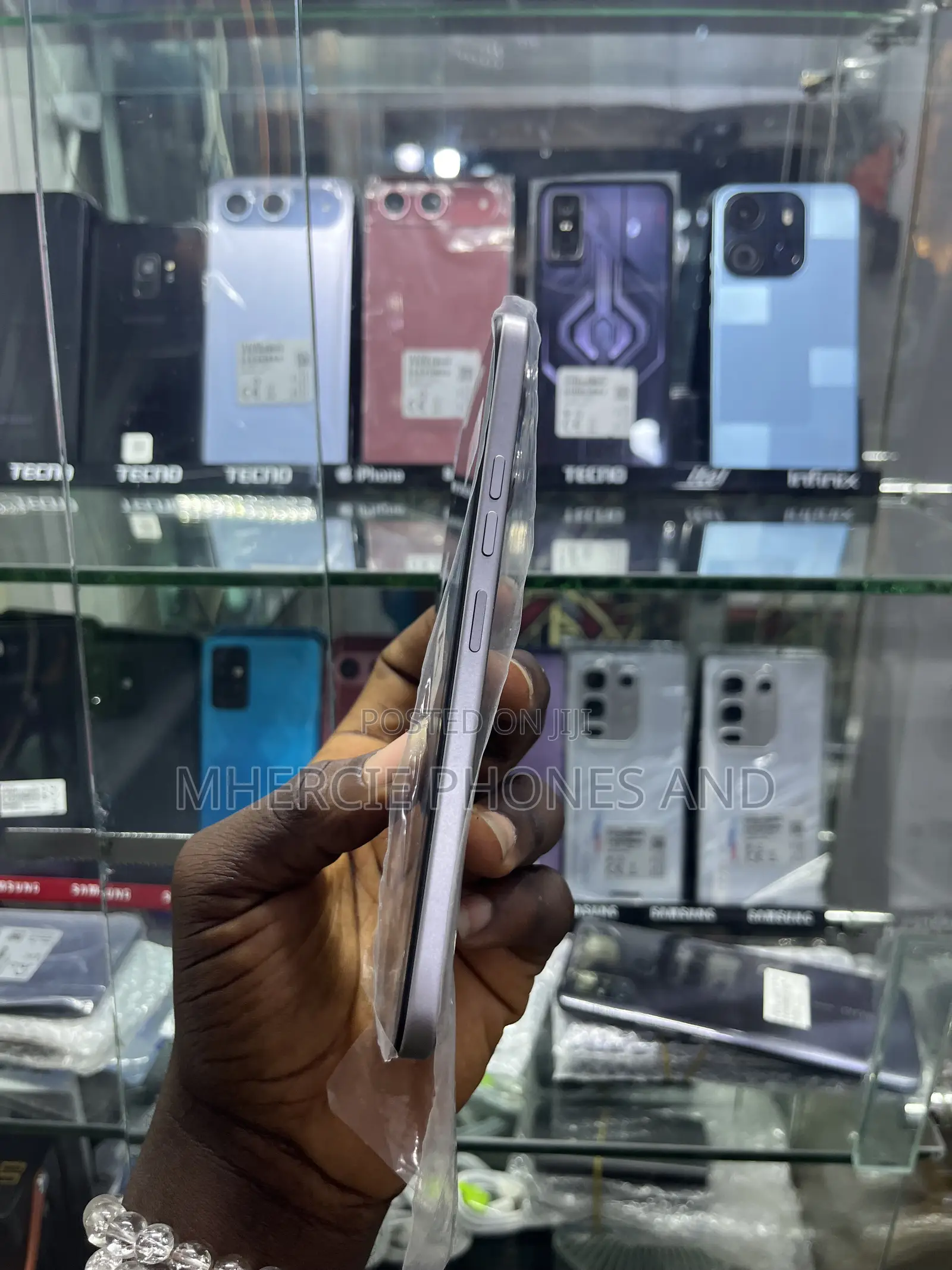 Tecno Spark 40 128 GB Silver
