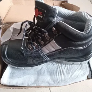 New Safety Boot
