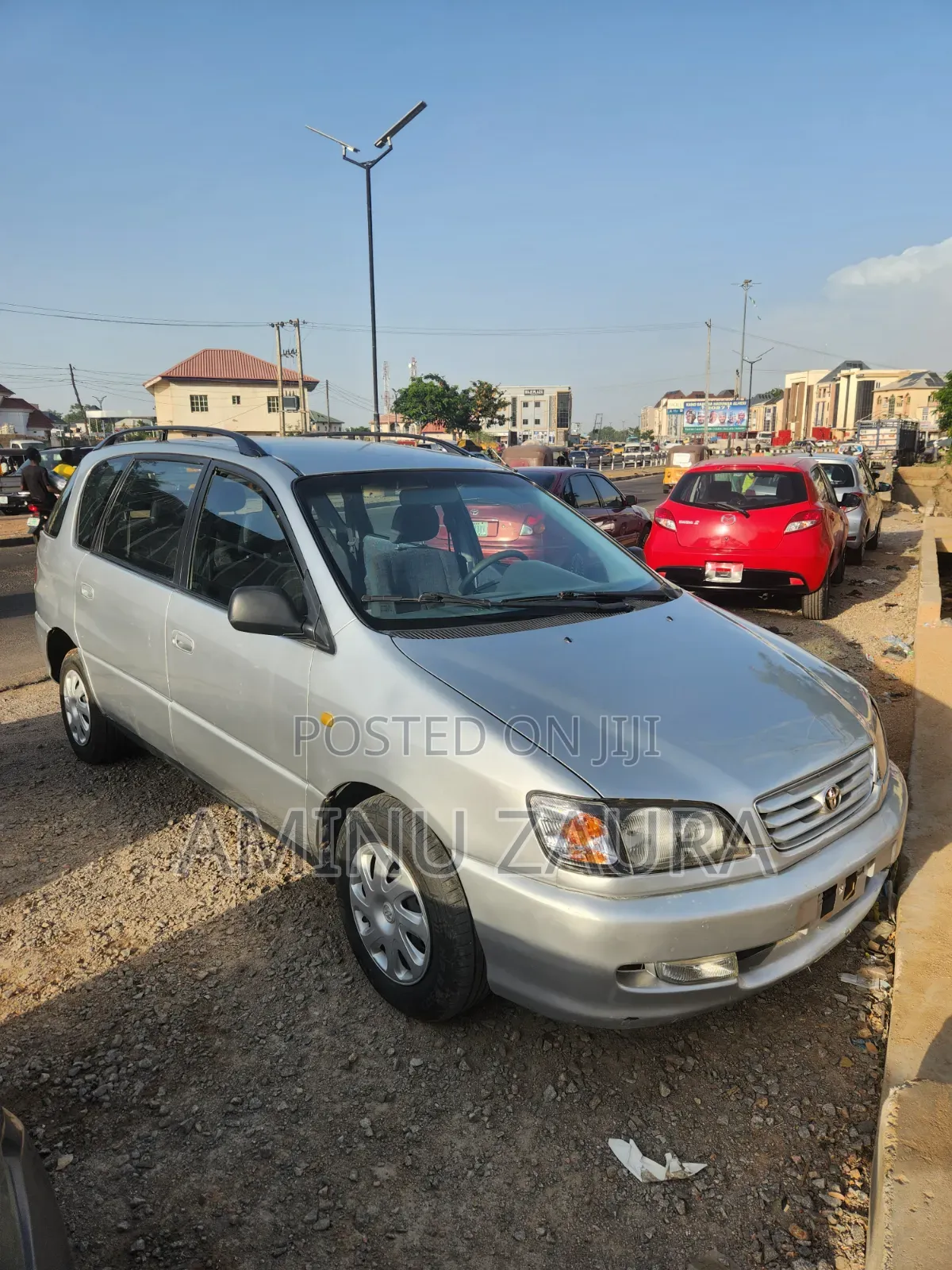 Toyota Picnic 2000 Silver