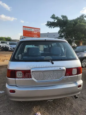 Toyota Picnic 2000 Silver