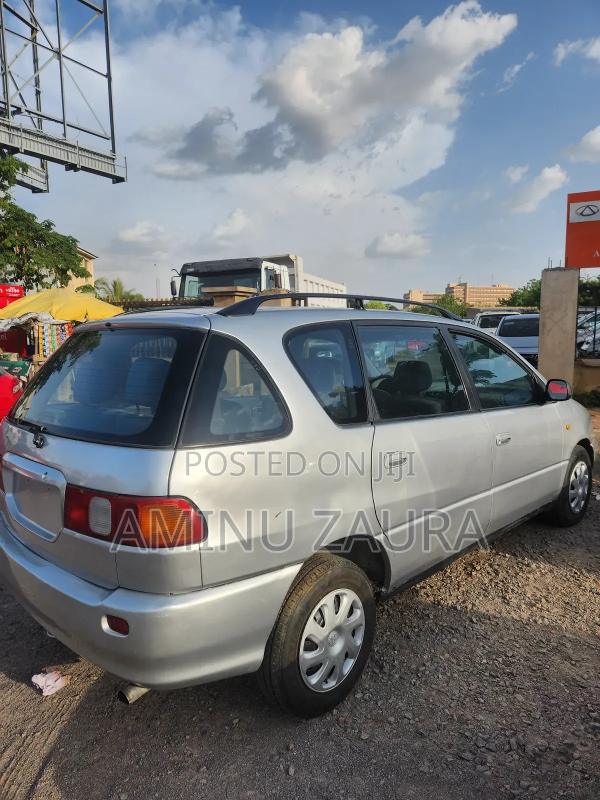 Toyota Picnic 2000 Silver