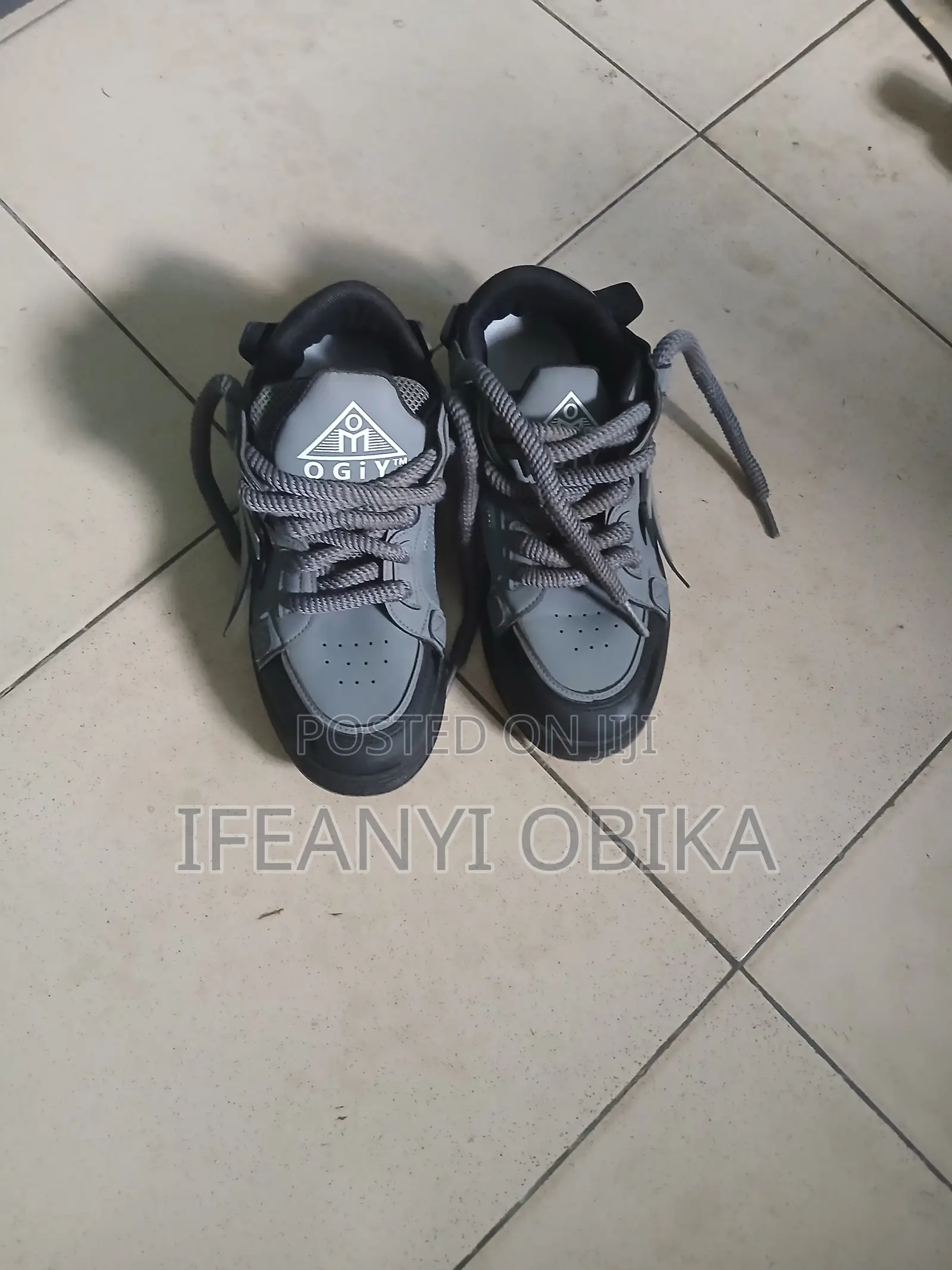 Ogiy Sneakers