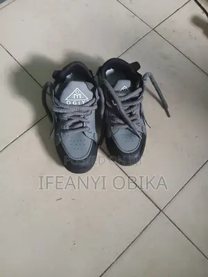 Ogiy Sneakers