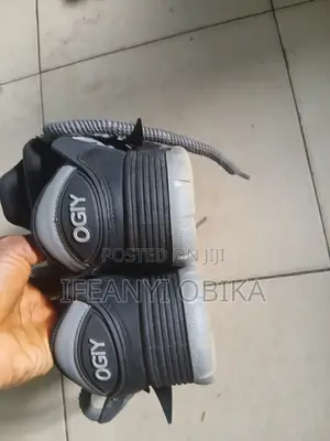 Ogiy Sneakers