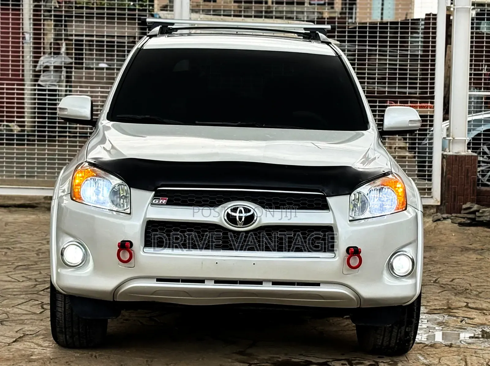 Toyota RAV4 2012 White