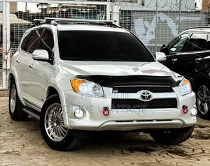 Toyota RAV4 2012 White