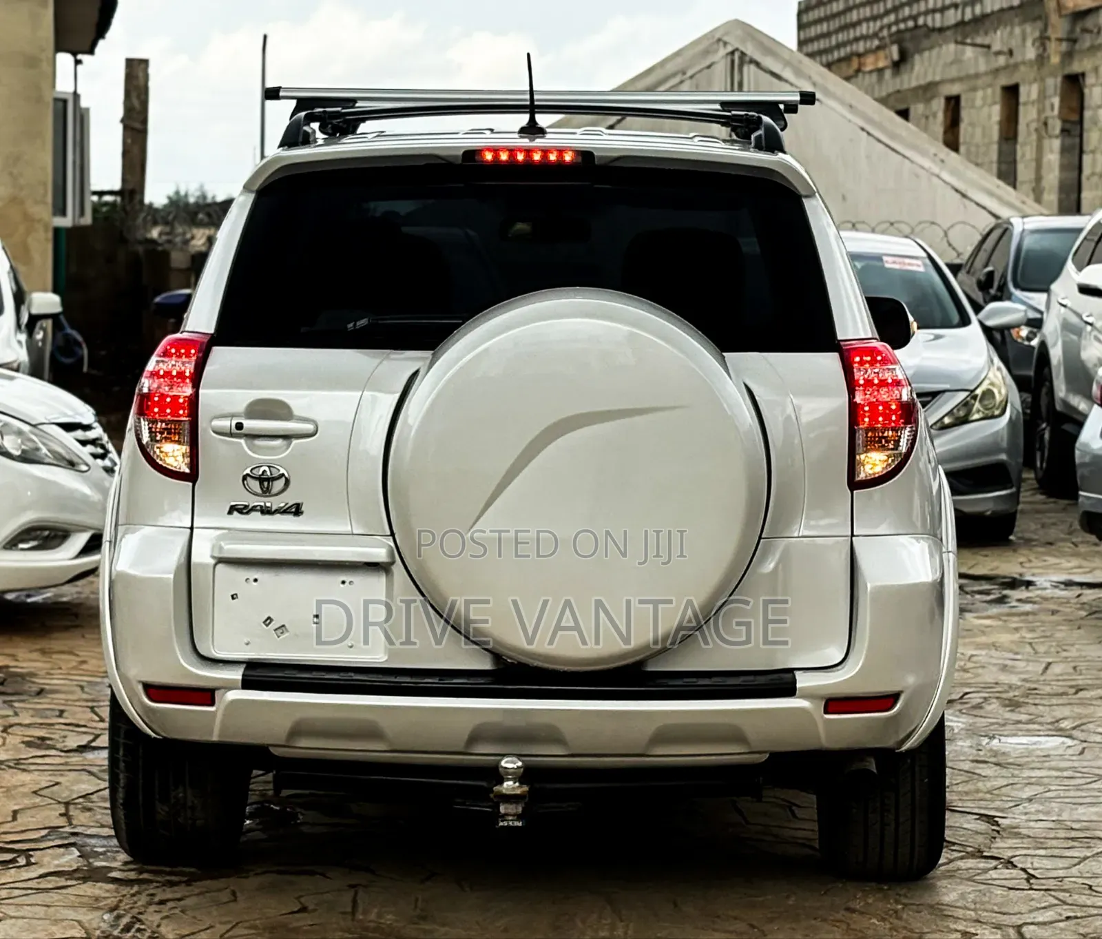 Toyota RAV4 2012 White
