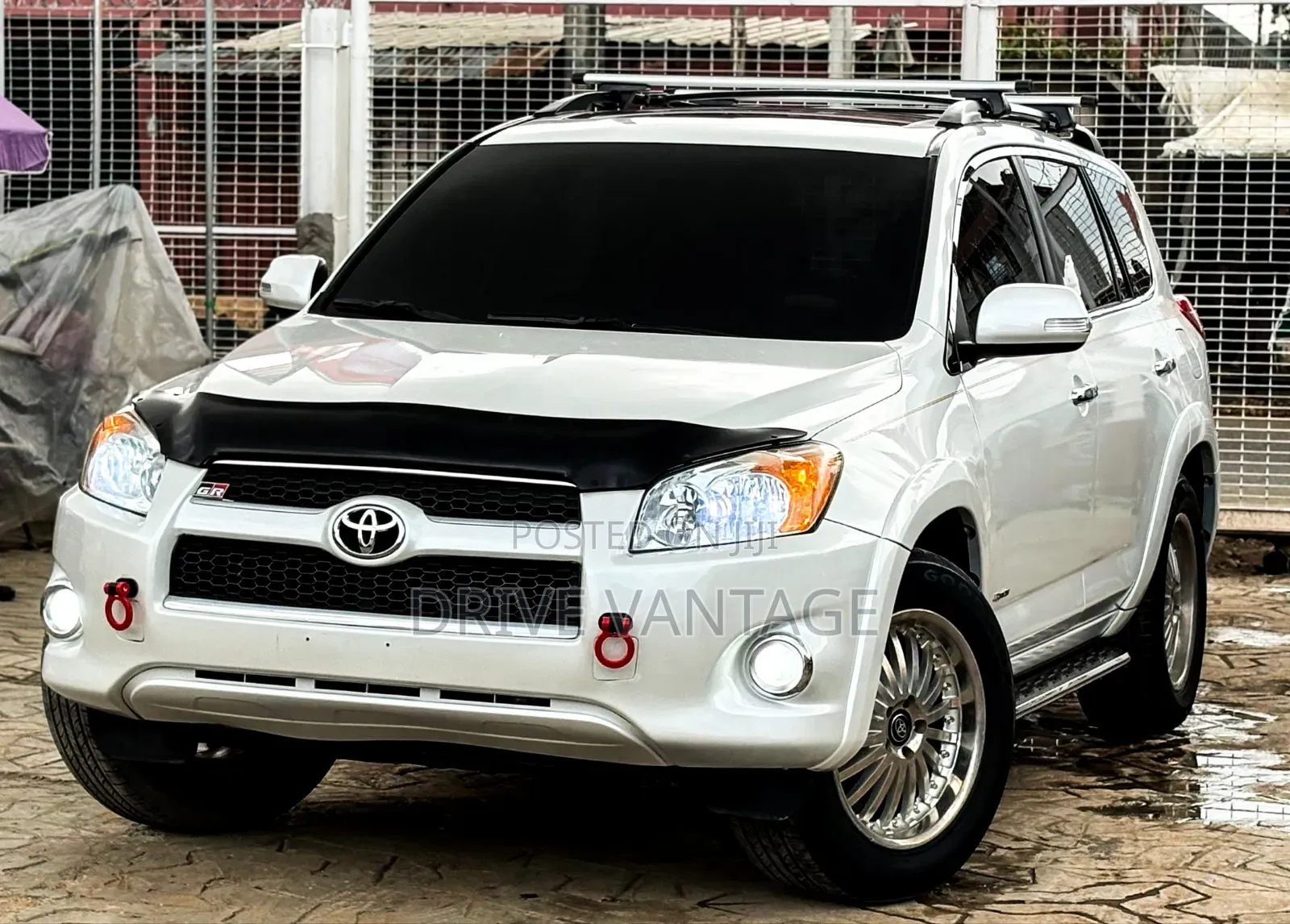 Toyota RAV4 2012 White