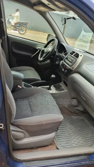 Toyota RAV4 2004 Blue