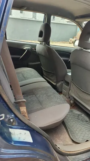 Toyota RAV4 2004 Blue