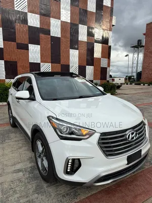 Hyundai Santa Fe 2017 White