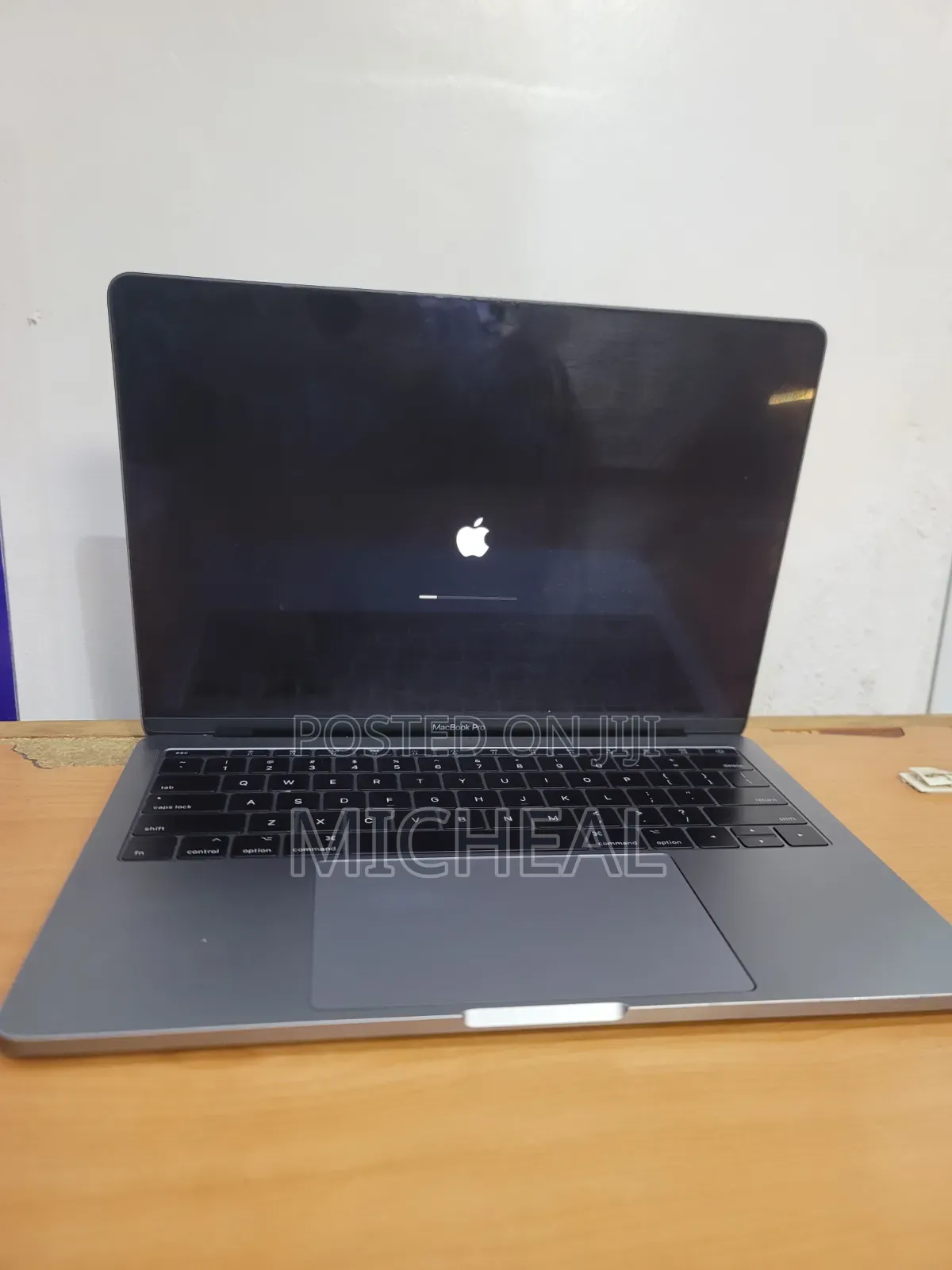 Laptop Apple MacBook Pro 2017 8GB Intel Core i5 SSD 256GB