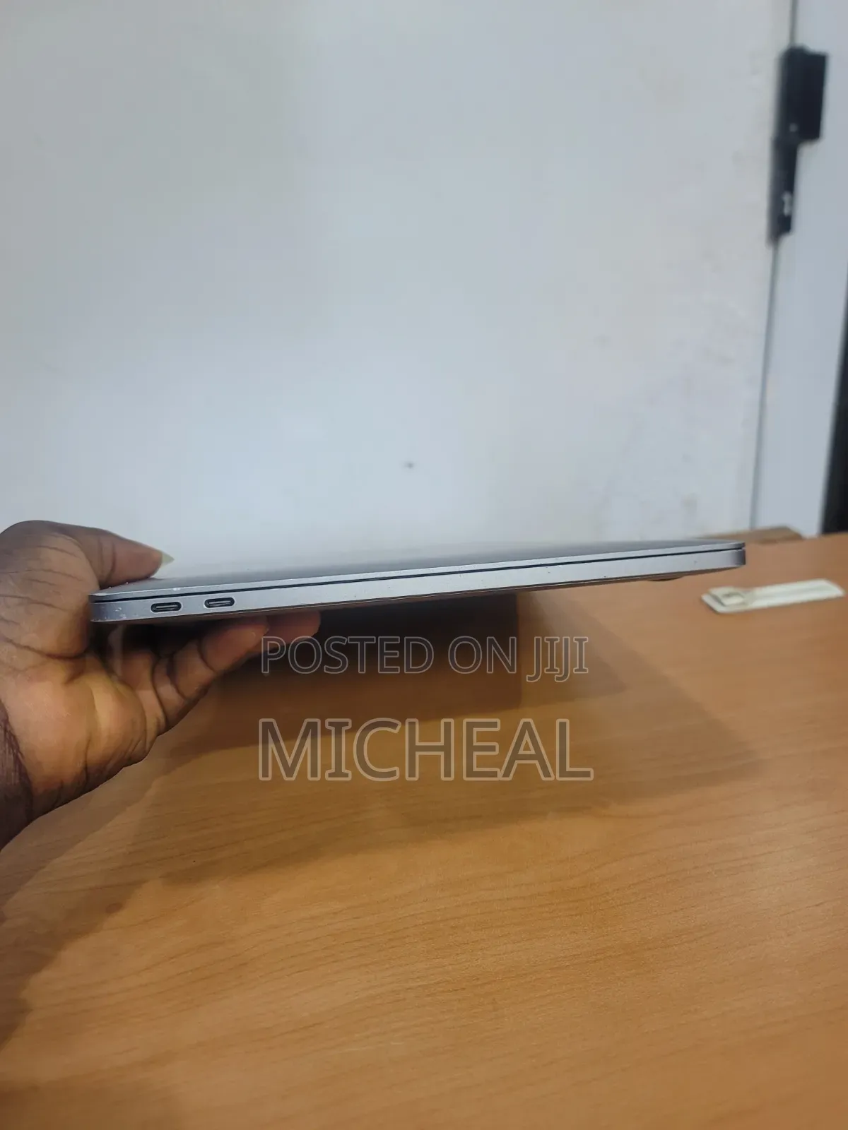 Laptop Apple MacBook Pro 2017 8GB Intel Core i5 SSD 256GB