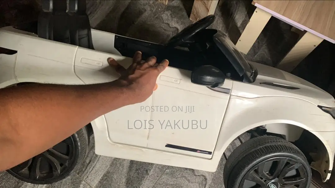 Electronic Toy Car
