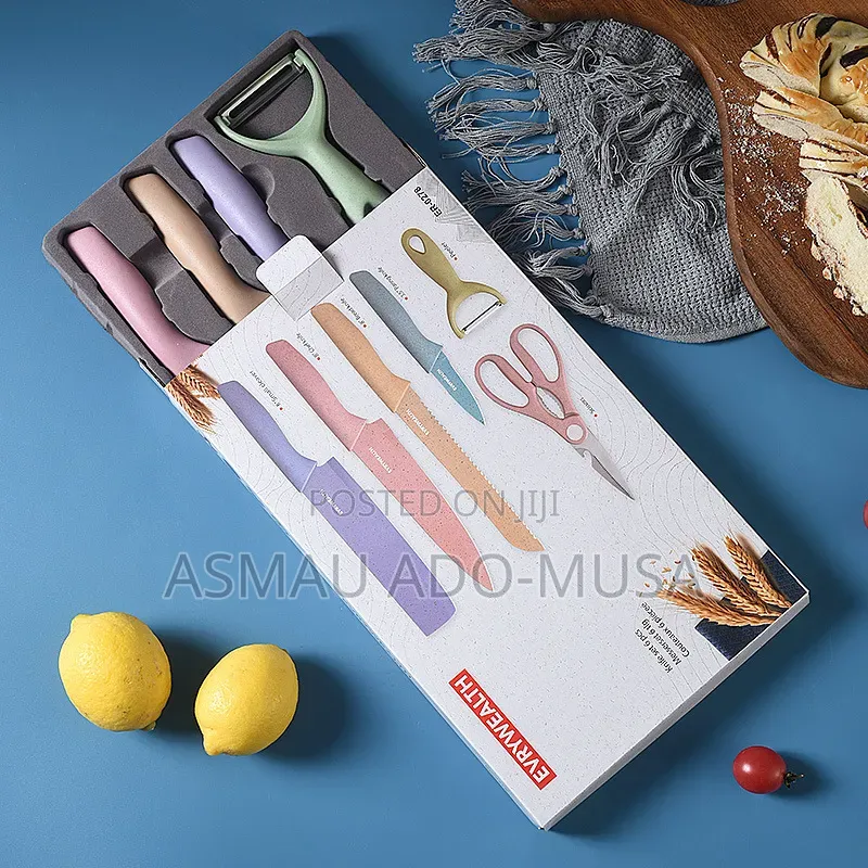 Corrugated Kitchen Knife Set With Chopping Board