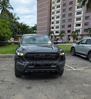 Toyota Tacoma 2025 Black