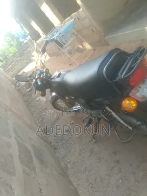 Bajaj Boxer 2014 Red